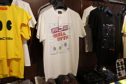 画像ギャラリー No.004のサムネイル画像 / 「PAC-MAN GINZA STYLE」が銀座三越でスタート。120種以上の「パックマン」グッズや,貴重なアーケードゲームが夏休みの銀座に大集合