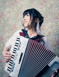画像ギャラリー No.002のサムネイル画像 / 「アトリエ」シリーズの関連楽曲アルバム「Akkord-アコルト-」が本日発売