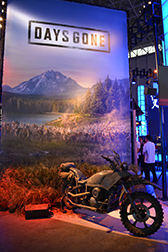 画像ギャラリー No.002のサムネイル画像 / ［TGS 2018］死ぬほど大量のゾンビに死ぬまで殴られる「Days Gone」プレイレポート。君は屍の山を越えてTシャツをゲットできるか