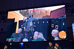 画像ギャラリー No.012のサムネイル画像 / ［TGS 2018］「Days Gone」のステージイベントをレポート。300体のフリーカーの群れを全滅させるデモプレイが披露