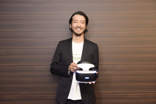 画像ギャラリー No.001のサムネイル画像 / 「Farpoint」と「グランツーリスモSPORT」を金子ノブアキさんがプレイする様子を紹介する特別映像が公開に