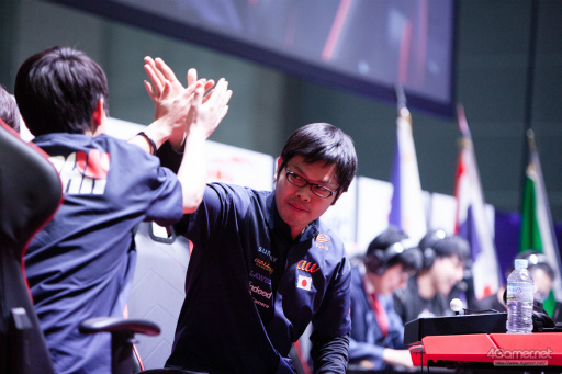 画像ギャラリー No.034のサムネイル画像 / 「eSPORTS 国際チャレンジカップ」の「鉄拳7」部門は日本選抜チームに軍配。イベントの模様をフォトレポートでお届け