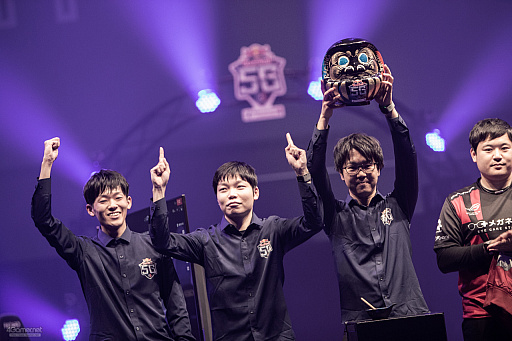 画像ギャラリー No.027のサムネイル画像 / Gメッセ群馬で開催された「Red Bull 5G 2021 FINALS」レポート。ジャンルを越えた強豪プレイヤーが集結,激闘を展開した