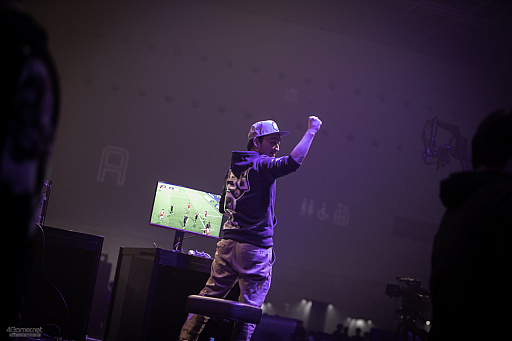画像ギャラリー No.029のサムネイル画像 / Gメッセ群馬で開催された「Red Bull 5G 2021 FINALS」レポート。ジャンルを越えた強豪プレイヤーが集結,激闘を展開した