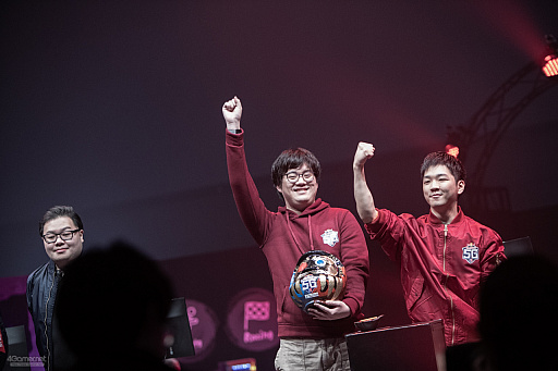 画像ギャラリー No.038のサムネイル画像 / Gメッセ群馬で開催された「Red Bull 5G 2021 FINALS」レポート。ジャンルを越えた強豪プレイヤーが集結,激闘を展開した