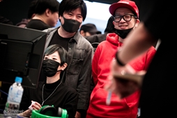 画像ギャラリー No.020のサムネイル画像 / 「鉄拳7」最後のMASTERCUPには765(ナムコ)人が参戦! 初のPC版開催となった同大会の模様をフォトレポートで紹介