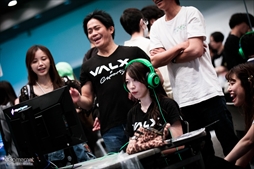 画像ギャラリー No.062のサムネイル画像 / 「鉄拳7」最後のMASTERCUPには765(ナムコ)人が参戦! 初のPC版開催となった同大会の模様をフォトレポートで紹介