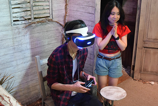 画像ギャラリー No.006のサムネイル画像 / ［TGS 2016］PS VR版「バイオハザード7」をプレイ。分かっていても恐ろしい，かつてない没入感が恐怖を増幅する