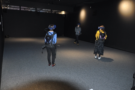 画像ギャラリー No.002のサムネイル画像 / VRアトラクション「BIOHAZARD WALKTHROUGH THE FEAR」インプレッション。「バイオハザード7」のベイカー邸を歩き回り脱出を試みる