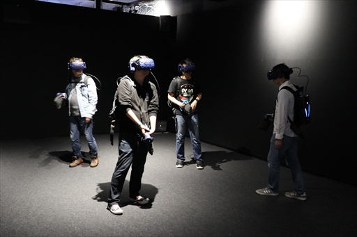画像ギャラリー No.017のサムネイル画像 / VRアトラクション「BIOHAZARD WALKTHROUGH THE FEAR」インプレッション。「バイオハザード7」のベイカー邸を歩き回り脱出を試みる