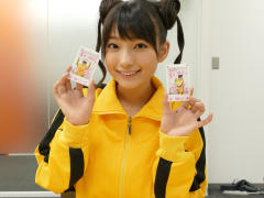 「ゴッドオブハイスクール」，蒼生桃子役の高野麻里佳さんが編集部にやって来た。サイン入りチェキをかけた戦いを動画で紹介