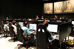 画像ギャラリー No.023のサムネイル画像 / DMM GAMES公式大会「PUBG JAPAN SERIES」,β1部リーグ PHASE1 DAY1をレポート。開幕戦を制したのはSunSister Suicider's