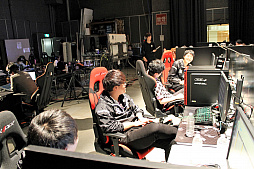 画像ギャラリー No.009のサムネイル画像 / 「PUBG JAPAN SERIES Season1 Grade1 Phase2」,V3 FOXがαリーグ以来の首位に立つ。PGR_poly選手が前人未踏の3連続最多キルを獲得したDAY5レポート