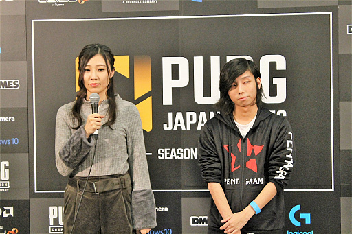 画像ギャラリー No.025のサムネイル画像 / 「PUBG JAPAN SERIES Season1 Grade1 Phase2」,V3 FOXがαリーグ以来の首位に立つ。PGR_poly選手が前人未踏の3連続最多キルを獲得したDAY5レポート