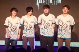 画像ギャラリー No.008のサムネイル画像 / 2度のドン勝を決めたSunSister Suicider'sが優勝！　「PUBG」国内初の賞金制大会「PJS Winter Invitational 2018」をレポート