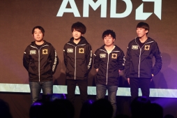 画像ギャラリー No.010のサムネイル画像 / 2度のドン勝を決めたSunSister Suicider'sが優勝！　「PUBG」国内初の賞金制大会「PJS Winter Invitational 2018」をレポート