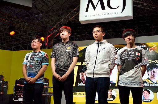 画像ギャラリー No.004のサムネイル画像 / ［TGS 2019］MCJブースで「LEVEL∞ × PJS -PUBG e-sports STAGE-」が開催。トークイベントやエキシビションマッチの様子をレポート