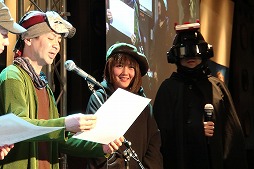 画像ギャラリー No.013のサムネイル画像 / 「ボコスカウォーズII」の発売記念イベントが開催。前作の発売から33年間シリーズを支えてきた人達に,監督のラショウ氏が感謝を示した