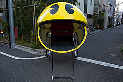 画像ギャラリー No.003のサムネイル画像 / 全高2m超の「パックマン人力車」が浅草を走る。バンナム「アソビモット project」の第3弾企画がクリスマスシーズンに実施へ