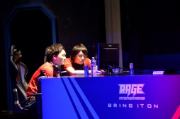 画像ギャラリー No.009のサムネイル画像 / e-Sports大会「RAGE vol.4 GRAND FINALS（決勝大会）」のレポートが公開
