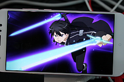 画像ギャラリー No.003のサムネイル画像 / ［CJ2016］スマホで遊べる「ソードアート・オンライン」の真打ち？　「黒衣剣士」のプレイインプレッション＆直撮りムービーを掲載