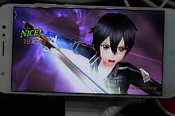 画像ギャラリー No.005のサムネイル画像 / ［CJ2016］スマホで遊べる「ソードアート・オンライン」の真打ち？　「黒衣剣士」のプレイインプレッション＆直撮りムービーを掲載
