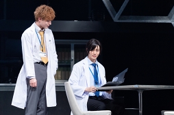 画像ギャラリー No.008のサムネイル画像 / 原作のビハインドストーリーを繊細に描く「舞台『囚われのパルマ ー失われた記憶ー』」東京公演ゲネプロ&舞台挨拶レポート