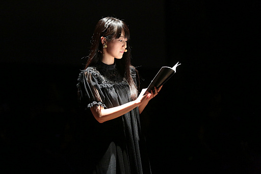 画像ギャラリー No.012のサムネイル画像 / 「NieR Music Concert 人形達ノ記憶」の模様をレポート。美しい音楽とオリジナルの朗読劇が,客席を「NieR:Automata」の世界へ引き込んだ