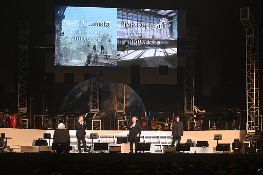 画像ギャラリー No.001のサムネイル画像 / 「NieR:Automata FAN FESTIVAL 12022 壊レタ五年間ノ声」をレポート。シリーズ作品の世界がクロスオーバーする朗読劇がお披露目に