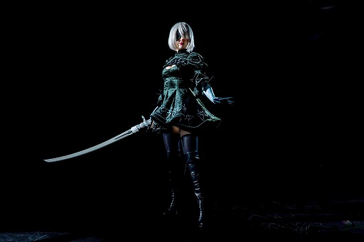 画像ギャラリー No.003のサムネイル画像 / 「NieR:Automata」2Bの剣「白の契約」を再現したスマート・トイ，予約受付を本日開始。斬撃音や2Bのセリフも楽しめる