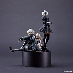画像ギャラリー No.002のサムネイル画像 / 「NieR」シリーズ15周年記念「NieR Series 15th Anniversary BOX」を2026年2月28日に発売。スタチューフィギュア，CD，書籍を同梱
