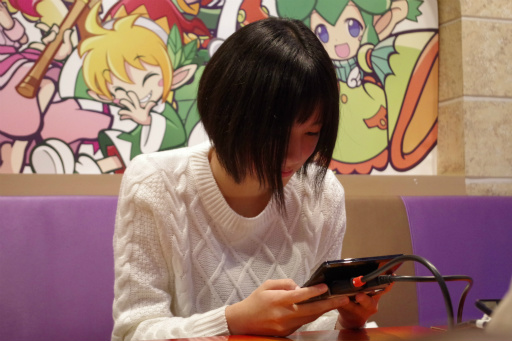 画像ギャラリー No.015のサムネイル画像 / 「ぷよぷよカフェ」で有名プレイヤーに挑戦。スイーツパラダイス池袋店で開催された対戦イベントをレポート