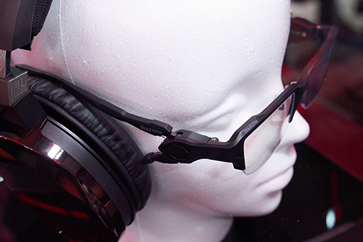 画像ギャラリー No.006のサムネイル画像 / ［TGS 2019］2020年版「着る毛布」からASUSの日本未発売製品まで，見どころ満載の「Bauhutte×ROG」共同ブースをチェック