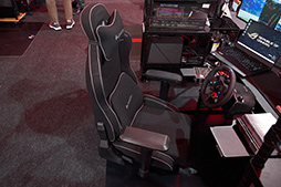 画像ギャラリー No.010のサムネイル画像 / ［TGS 2019］2020年版「着る毛布」からASUSの日本未発売製品まで，見どころ満載の「Bauhutte×ROG」共同ブースをチェック