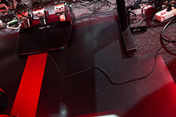 画像ギャラリー No.014のサムネイル画像 / ［TGS 2019］2020年版「着る毛布」からASUSの日本未発売製品まで，見どころ満載の「Bauhutte×ROG」共同ブースをチェック