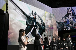 画像ギャラリー No.017のサムネイル画像 / ［TGS 2016］メインキャラを演じる声優5人が集合。アニメとアプリを融合させた挑戦的な新作「拡張少女系トライナリー」ステージをレポート