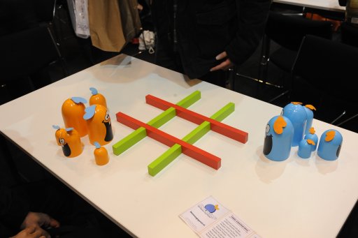 画像ギャラリー No.008のサムネイル画像 / ［SPIEL'17］山椒は小粒でもピリリと辛いを地で行く，Blue Orangeのライトなゲーム。新作はピンセットを使う「Dr.Microbe」