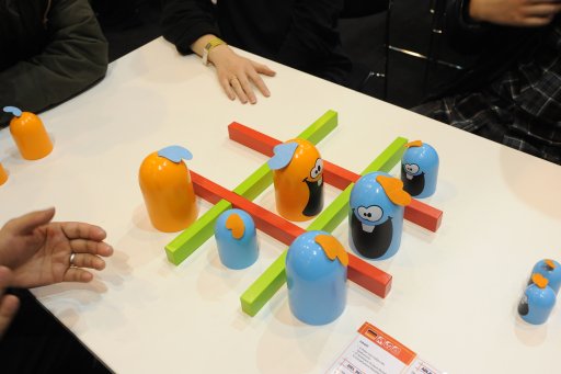 画像ギャラリー No.011のサムネイル画像 / ［SPIEL'17］山椒は小粒でもピリリと辛いを地で行く，Blue Orangeのライトなゲーム。新作はピンセットを使う「Dr.Microbe」