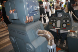 画像ギャラリー No.012のサムネイル画像 / 「ガンダムバーサスまつりin秋葉原」レポート。新旧プロデューサーが歴代シリーズ作品にまつわるトークを展開