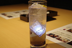 画像ギャラリー No.012のサムネイル画像 / 「GOD EATER」シリーズ8周年を記念して「GOD EATER 8th ANNIVERSARY CAFE with CODE VEIN」がオープン。店内の様子や初日の先行体験をレポート