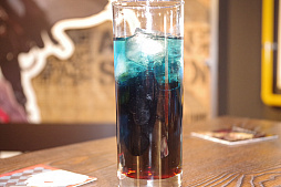 画像ギャラリー No.014のサムネイル画像 / 「GOD EATER」シリーズ8周年を記念して「GOD EATER 8th ANNIVERSARY CAFE with CODE VEIN」がオープン。店内の様子や初日の先行体験をレポート