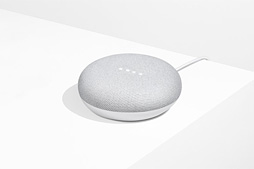 画像ギャラリー No.003のサムネイル画像 / Google，スマートフォン新製品「Pixel 2」「Pixel 2 XL」発表。リアルタイム翻訳を実現するワイヤレスヘッドセットや，Google Homeの日本市場投入も