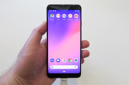 画像ギャラリー No.003のサムネイル画像 / 発売直前のGoogle純正スマホ「Pixel 3」＆「Pixel 3 XL」レビュー。Android端末の中では読み出しの速さが光る