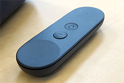 画像ギャラリー No.014のサムネイル画像 / Google,スマートフォン組み込み型VR HMD「Daydream View」を1万2000円で国内発売。第2世代モデル