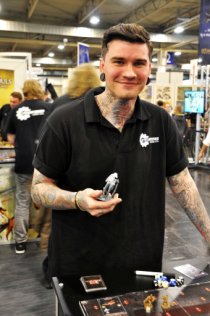 画像ギャラリー No.015のサムネイル画像 / ［SPIEL’16］「DARK SOULS」の難度と興奮を協力プレイで実現。ボードゲーム版「Dark Souls The Board Game」試遊レポート