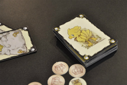 画像ギャラリー No.011のサムネイル画像 / ［SPIEL’16］新作「チョコボのクリスタルハント」を引っさげ，スクエニがSPIEL参戦。ホビージャパンと共同開発の，シンプルかつ攻撃的なカードゲーム