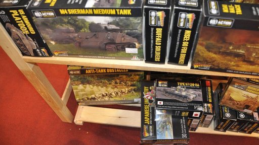 画像ギャラリー No.006のサムネイル画像 / ［SPIEL’16］心を鷲づかみにされる戦車ゲーム「TANKS：Panther vs Sherman」プレイレポート。シンプルなルールで激しい戦車戦を再現