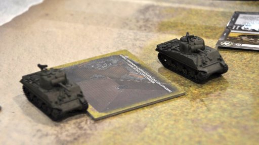 画像ギャラリー No.013のサムネイル画像 / ［SPIEL’16］心を鷲づかみにされる戦車ゲーム「TANKS：Panther vs Sherman」プレイレポート。シンプルなルールで激しい戦車戦を再現