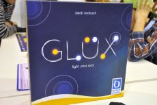 画像ギャラリー No.011のサムネイル画像 / ［SPIEL’16］QUEEN Gamesが贈る新作アブストラクトゲーム「GL&Uuml;X」試遊レポート。建築ゲームの「Monument World」も合わせて紹介