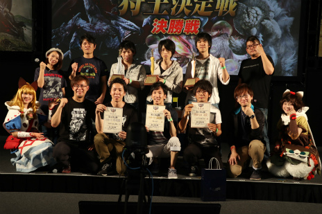 画像ギャラリー No.024のサムネイル画像 / 「モンスターハンター頂上大会2017《決勝大会》」が開催。「モンスターハンターダブルクロス」の最速ハンターがついに決定